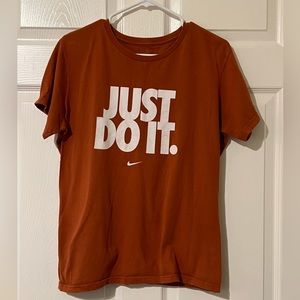 Women’s XL Nike shirt